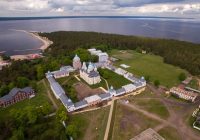 Коневец осенью — переправа по Ладоге и проживание в Доме паломника